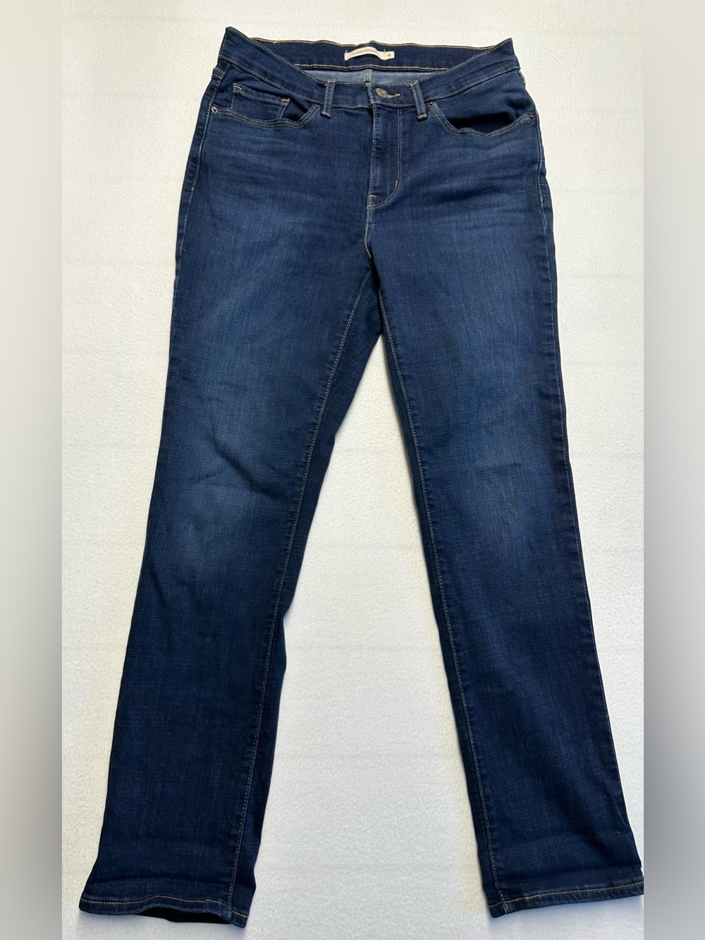 Levi’s Classic Straight Jeans Women’s 6 Dark Wash Stretch Denim 30x30